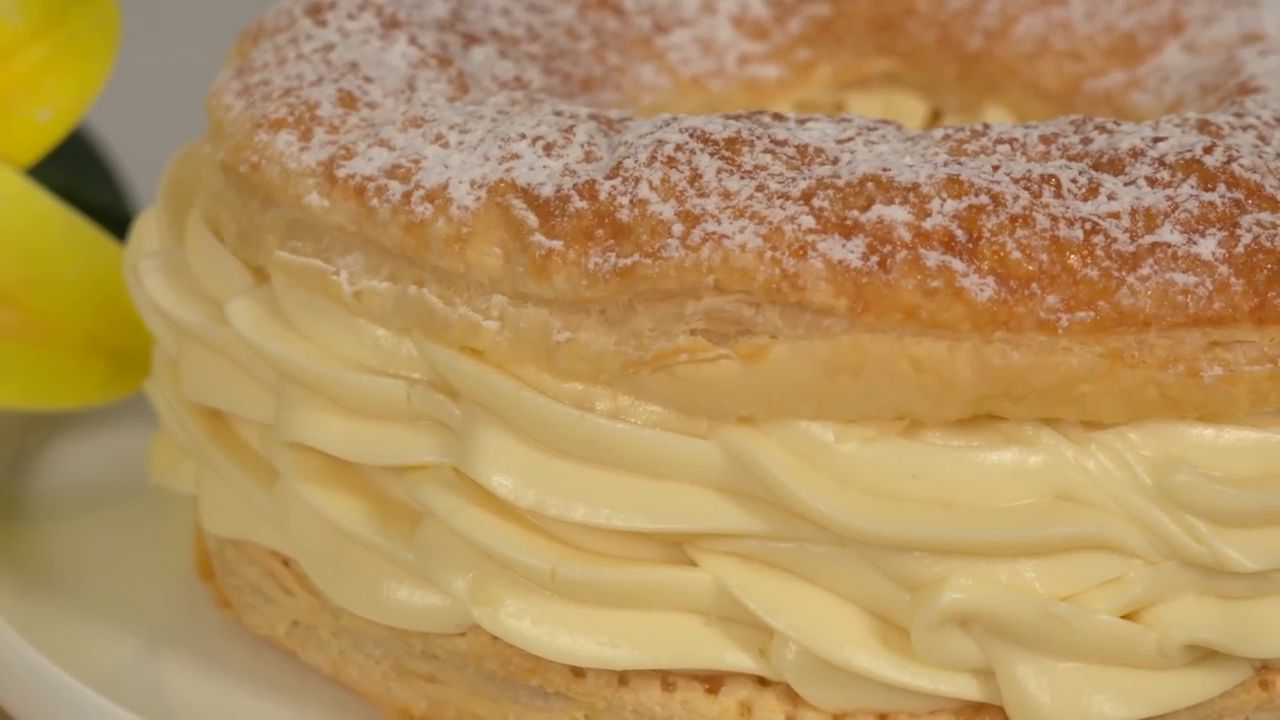 Báječný věnečkový dezert z listového těsta s vanilkovým mascarpone krémem