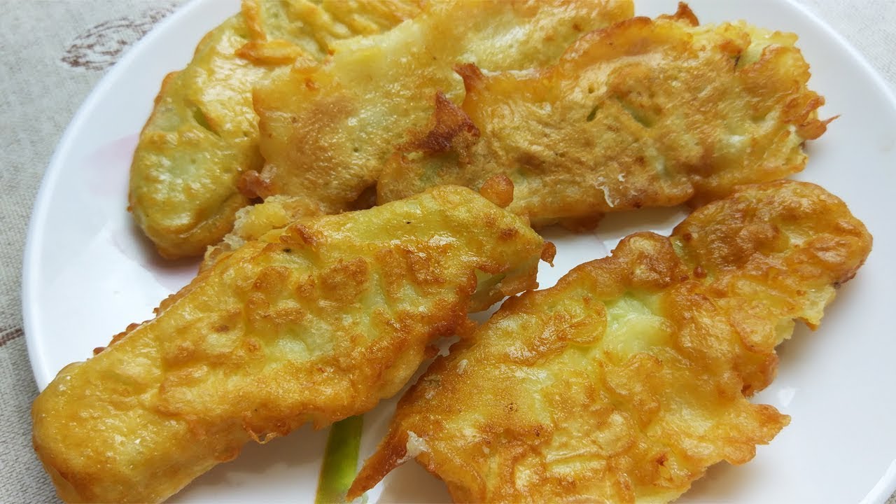 Křupavá cuketa v kefírovém těstíčku s česnekem – jednoduchý a lahodný recept!