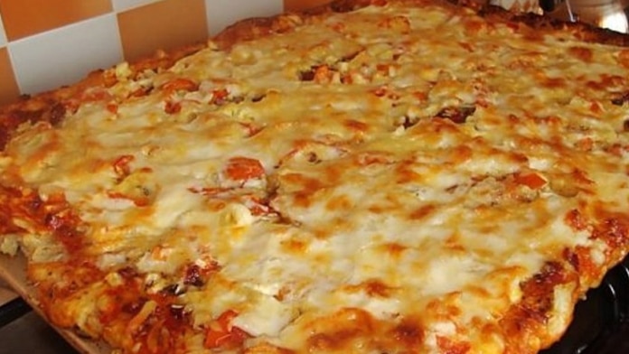 Nevíte co k večeři? Připravte si tuto skvělou domácí pizzu!