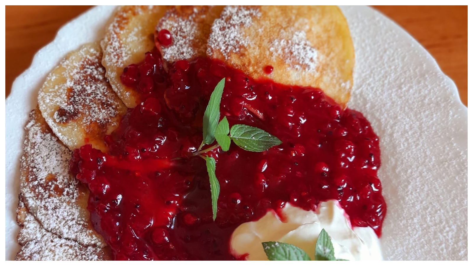 Recept na lívanečky s ovocným rozvarem a sladkým tvarohem