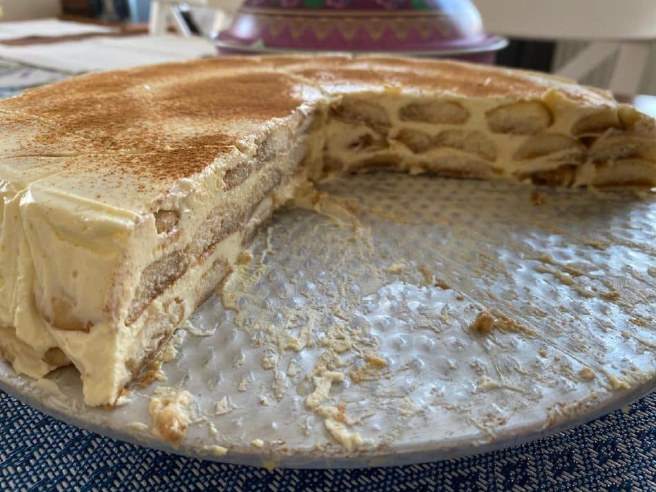 Recept od naší čtenářky, který si zamilujete i vy – Piškotový dort s tvarohem!