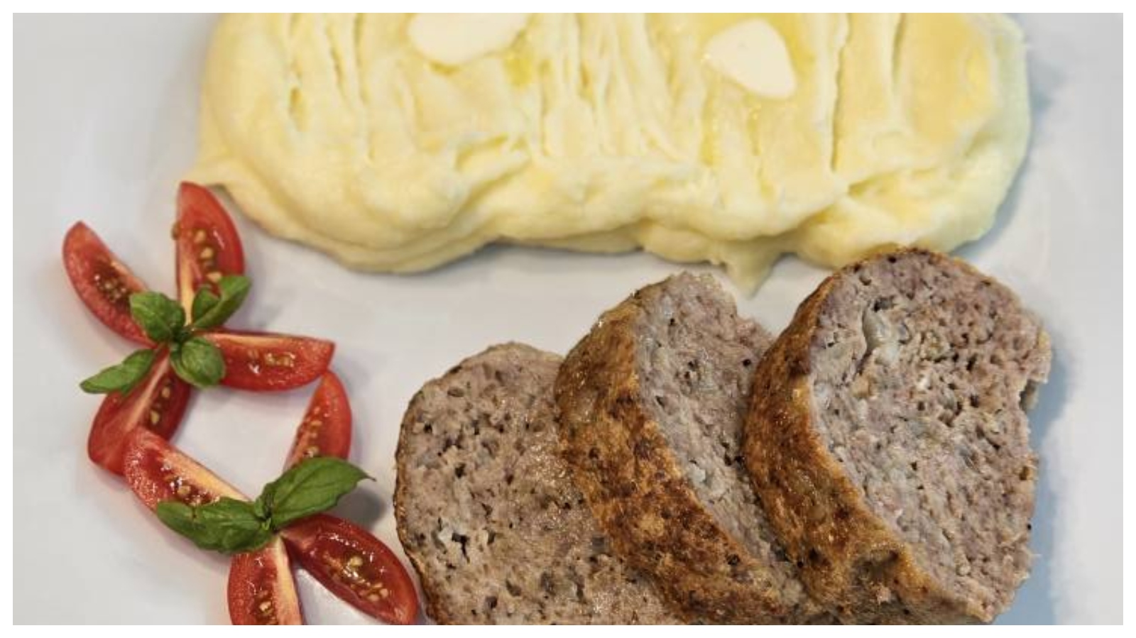 Tradiční recept na šťavnatou sekanou s bramborovou kaší