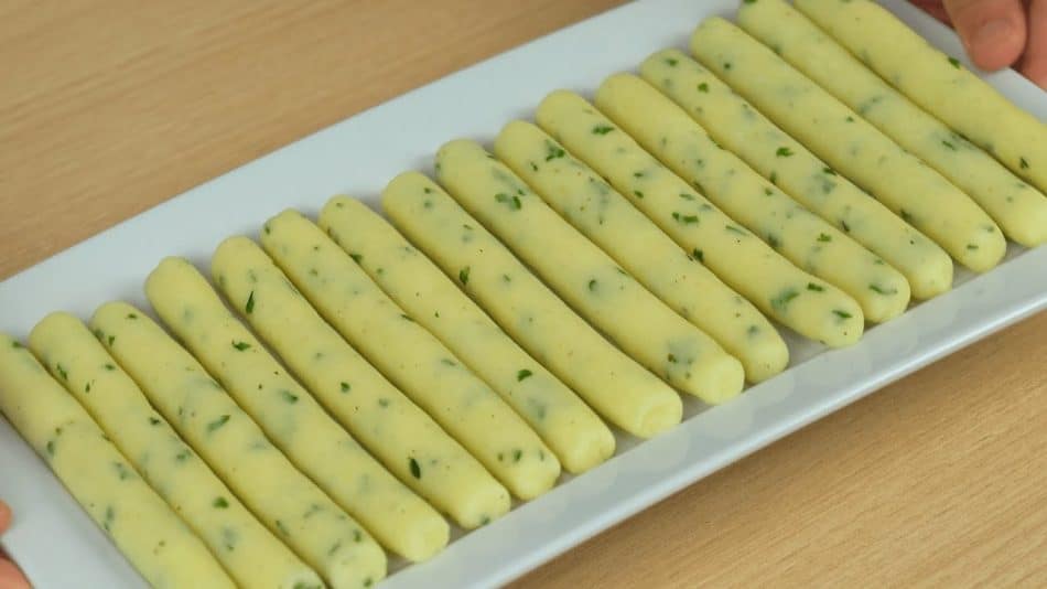 Vynikající bramborové tyčinky se sýrovým nádechem – To musíte vyzkoušet!