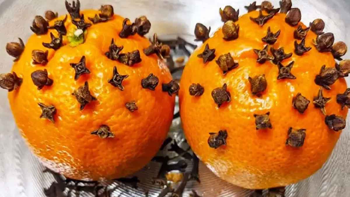 Zasunout hřebíček do pomerančů: budete na ně závislí.