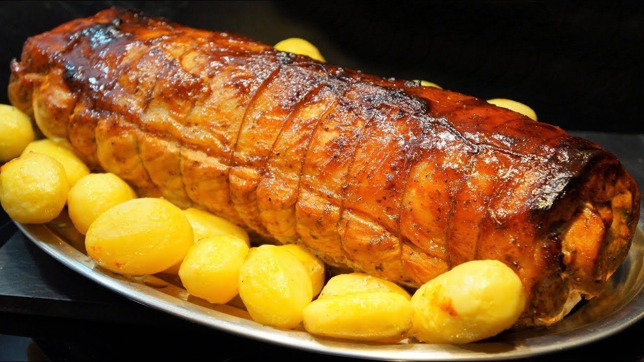 Bezkonkurenční masová roláda. Luxusní oběd, který připravíte na jednom plechu i s přílohou a stane se hvězdou slavnostního stolu !