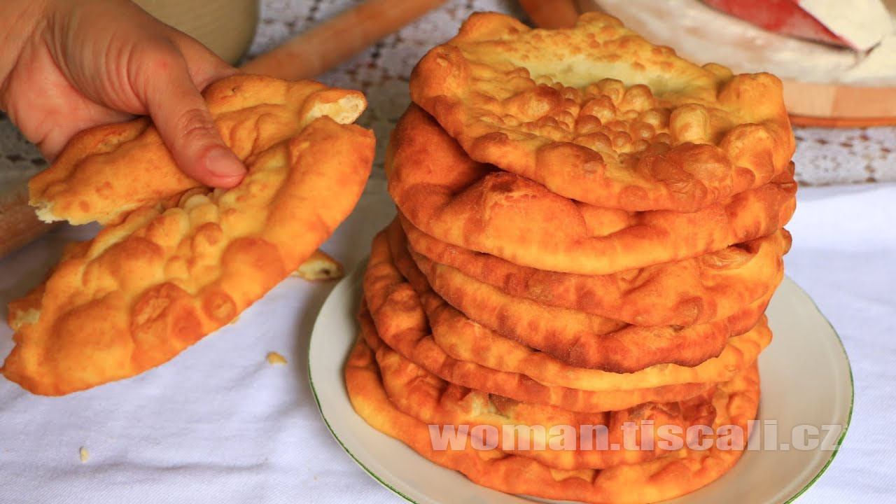 Bublinkové langoše BEZ droždí: nenasáknou ani kapku oleje, jsou měkoučké a chutnají fantasticky !