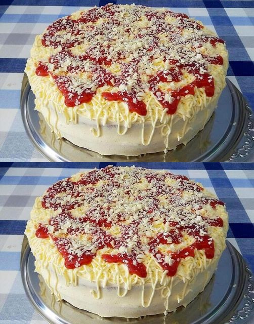 Moje rodina si ji pořád přeje! – Jahodový spaghettieis dort 🥰