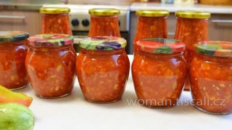 Fantastická cuketová omáčka: Chutná tak skvěle, že i 20 sklenic bude málo !