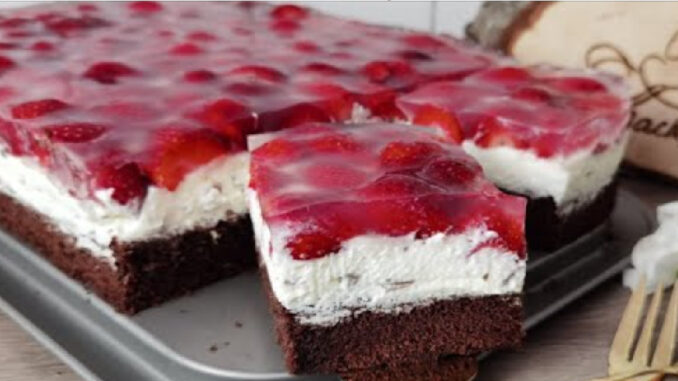 Jahodový Stracciatella dezert