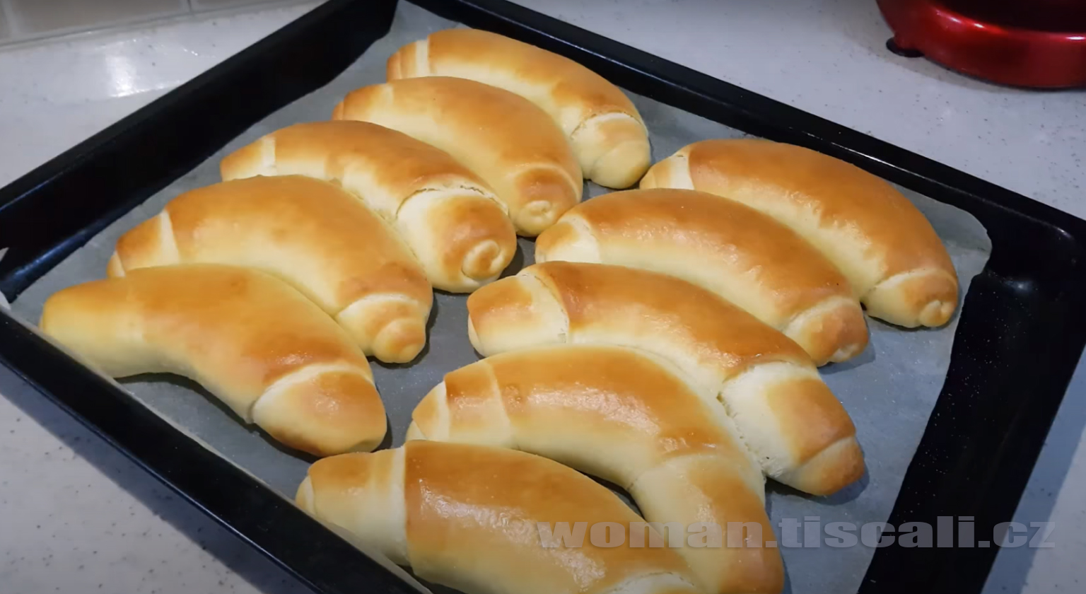 Lepší domácí rohlíky než z pekárny: Přípravu hravě zvládnete, takže je můžete mít na stole každý den !