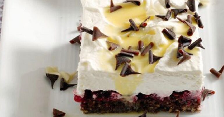 Luxusní dezert s krémem a vaječným likérem: Žádná návštěva neodmítne takovou dobrotu !