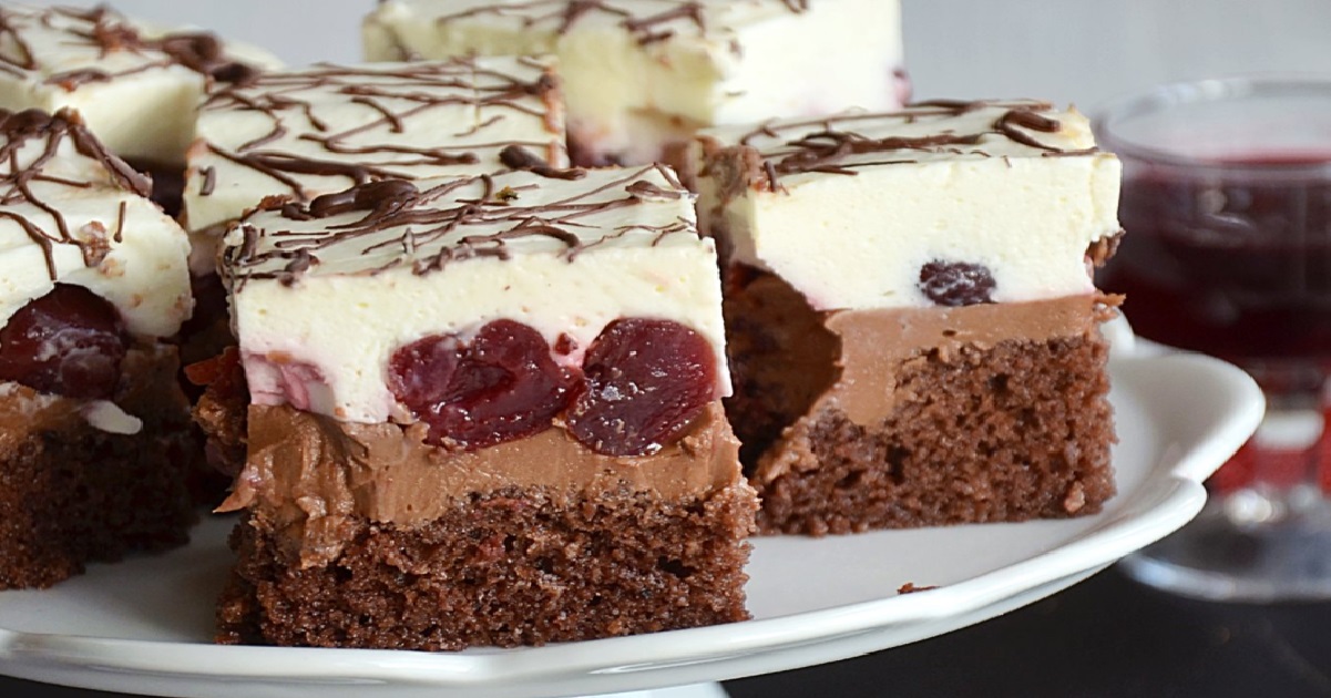 Maminčin recept na neuvěřitelně lahodný koláč „Opilá třešeň“! Úplně se rozplývá na jazyku…