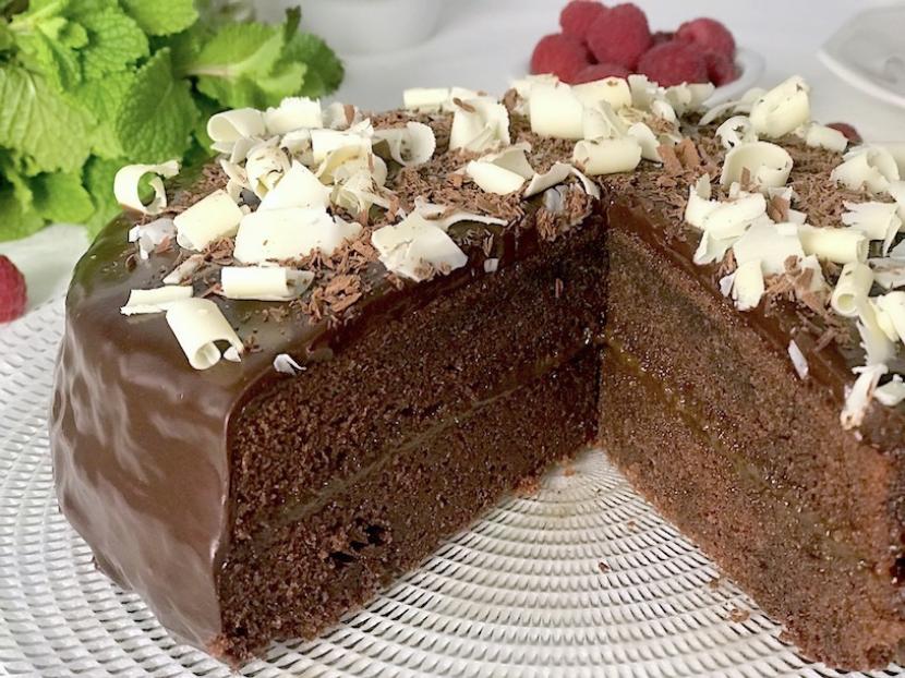 Milionový Sacher dort podle 100 let starého receptu: Takovou dobrotu nekoupíte ani v cukrárně ve Vídni, tajemství je v korpusu !