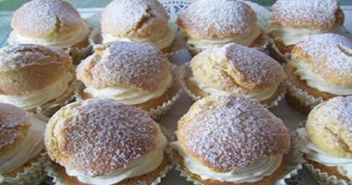 Mini- muffiny plněné vanilkovým pudinkem! Báječný dezert s famózní chutí hotový za pouhých 30 minut!