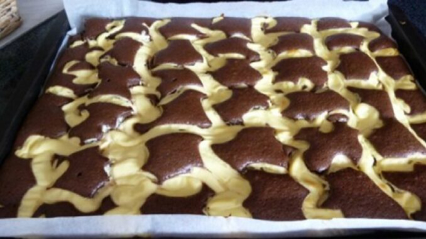 Nejlepší tvarohový koláč s pudinkem – jednoduchý recept, který zvládne každý a chutná fantasticky!