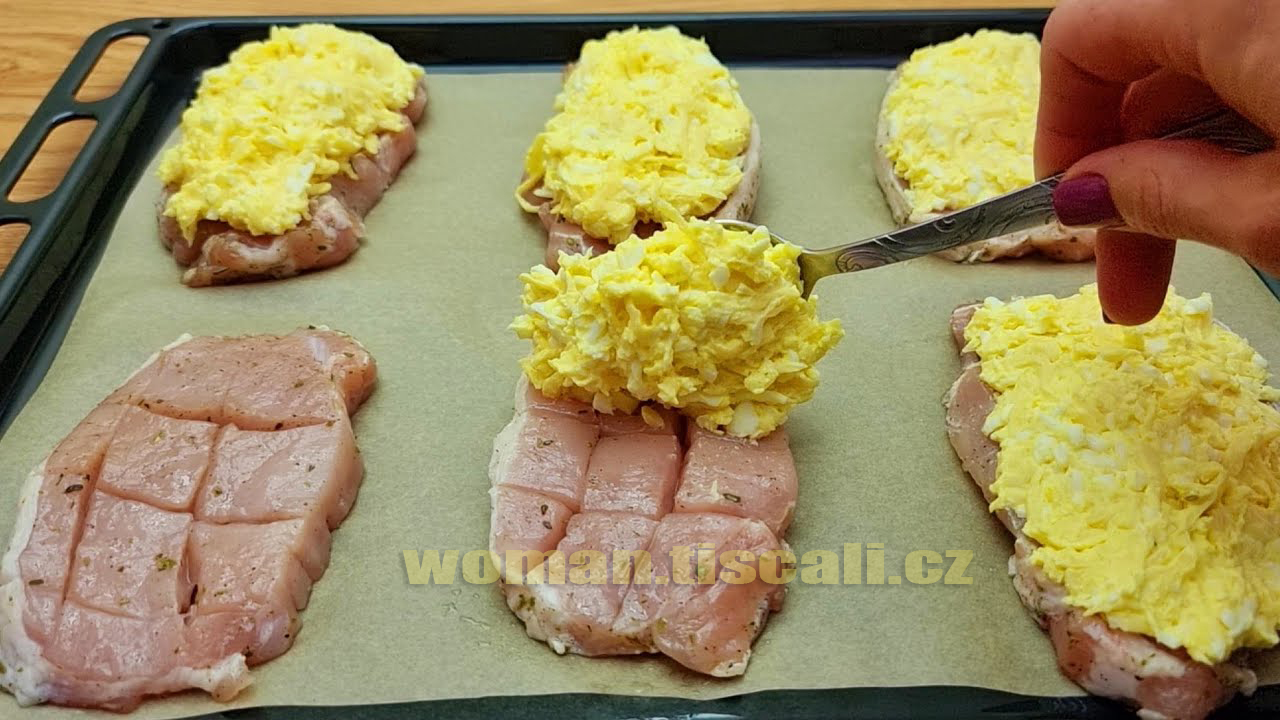 Neuvěřitelně lahodné masíčko z trouby: Z vepřového karé nedělejte jen řízky a místo nich vyzkoušejte tento skvělý recept !