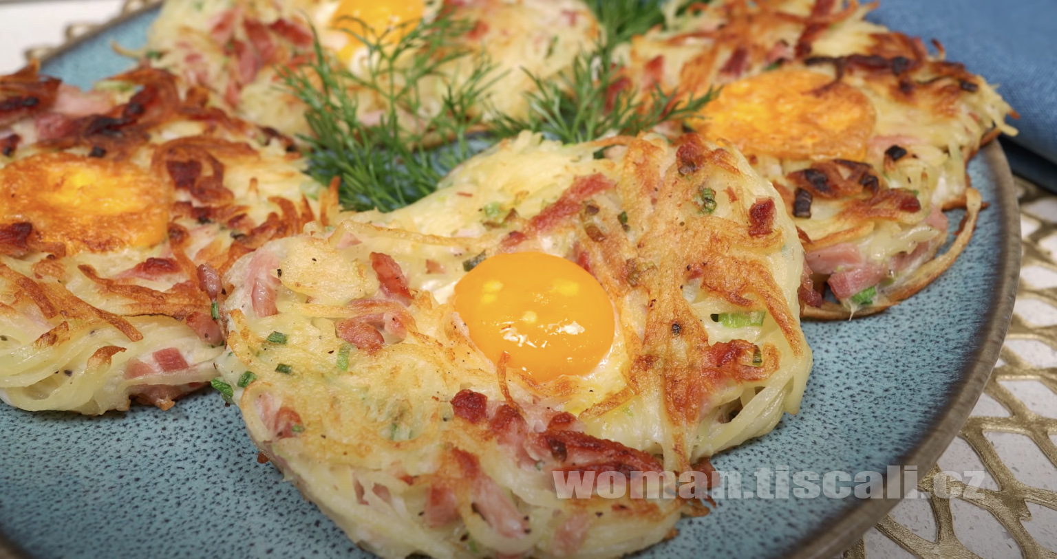 Nikdy jsem nejedla tak chutné brambory: RECEPT na strouhané brambory se šunkou – jednoduchá a lehká večeře za minutku!