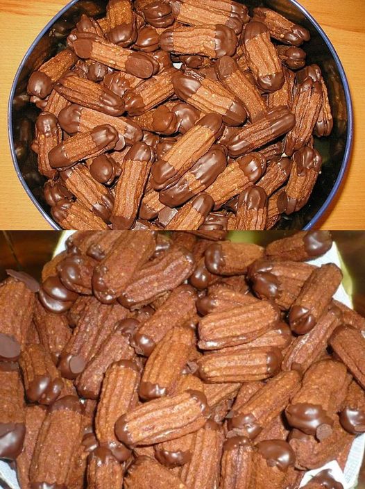 Nougatové tyčinky s Nutellou a 150 g lískových oříšků