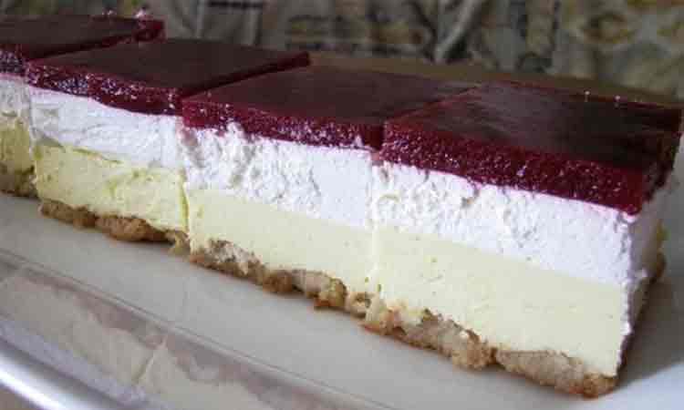 Ovocný koláč, bez pečení, hotový za 20 minut. Rychlý recept na fantastický dezert