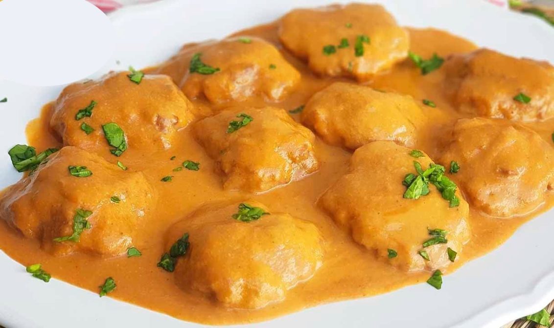 Pečené karbanátky v omáčce: Ještě jsem nejedla nic lepší z mletého masa, chuť překvapí i náročné strávníky !