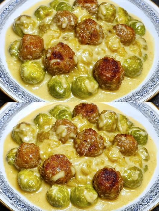 Dušená růžičková kapusta s kořeněnými masovými kuličkami — syté útulné jídlo za pouhých 30 minut