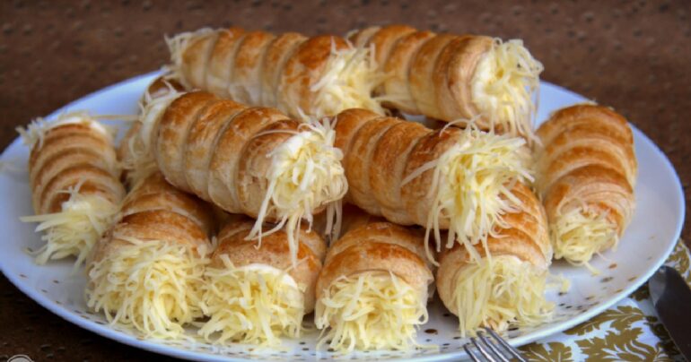 Sýrové rohlíky z listového těsta – vynikající slavnostní pochoutka !