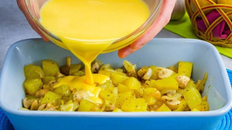 Tak chutné brambory jste ještě nejedli: Balada na talíři a žádná práce – z jednoho plechu se nají celá rodina !