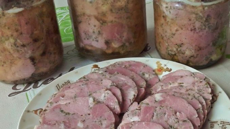 Toto nakládané vepřové maso je velmi jednoduché na přípravu. S kupovaným se nedá srovnat