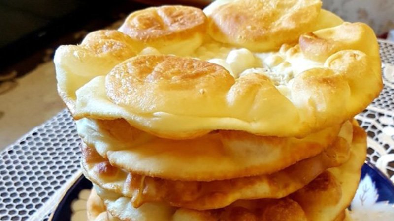 Turecké bublinkové langoše: Když dám doma na stůl tyto placky, zmizí rychlostí světla !