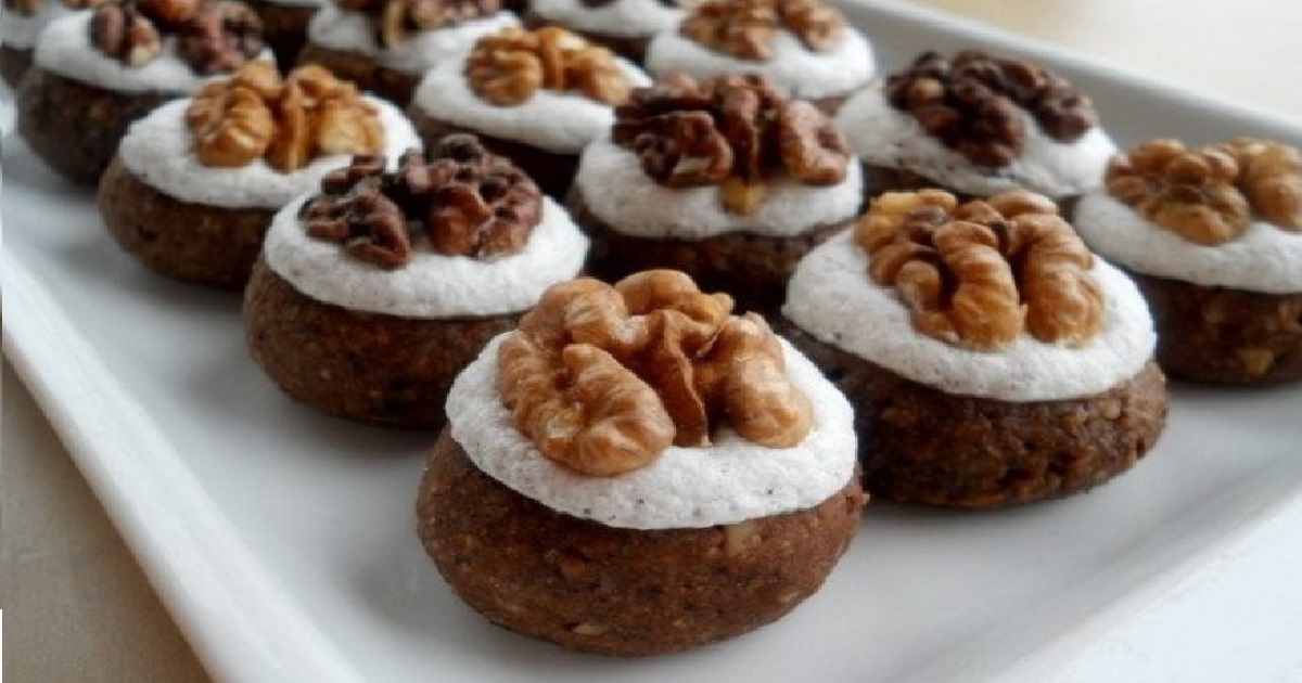 VÁNOČNÍ PEČENÍ: Jednoduché oříškové knoflíky! Ze stolu vždy zmizí rychlostí blesku…