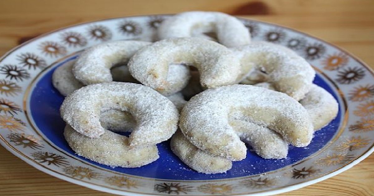 VÁNOČNÍ PEČENÍ: Výborné vanilkové rohlíčky, které nesmí chybět v žádné domácnosti !