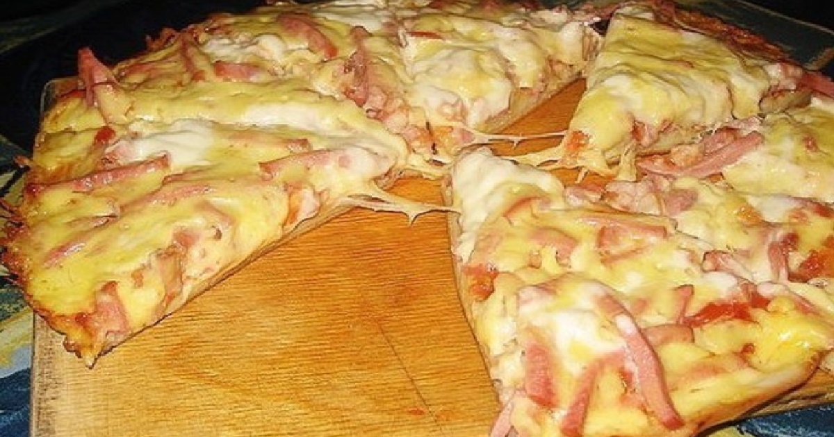 Výborná a super rychlá pizza z pánve, kterou máte připravenou za pár minut!
