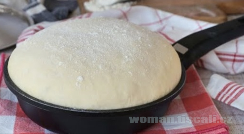 Zázračný chlebík z pánve: Tak vynikající, že ho dělám i třikrát týdně – zamícháte a za pár minut voní !