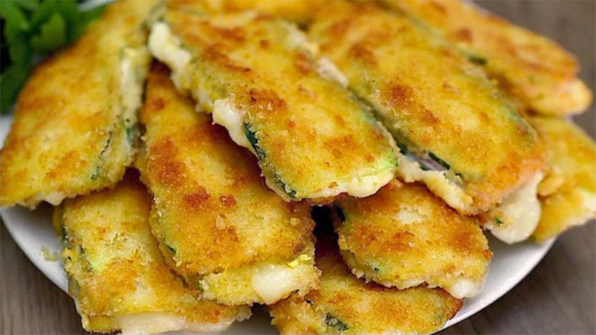 Cuketové sendviče se šunkou a sýrem: Rychlá a snadná večeře z grilu i topinkovače!