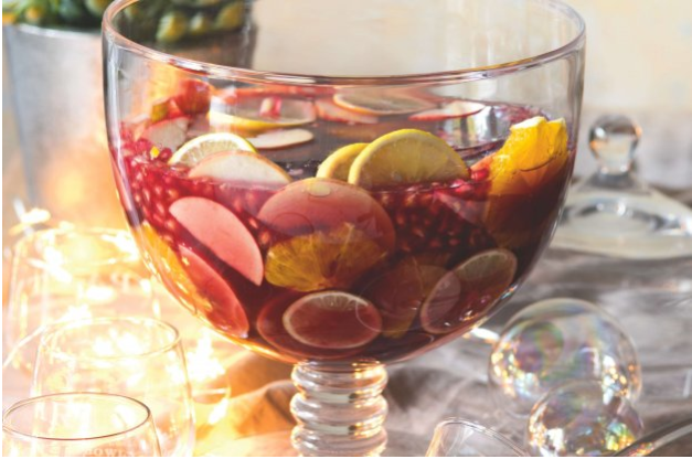 Luxusní domácí bowle: Jednoduché, osvěžující a báječně chutné. Připravte si ho za 10 minut i vy!