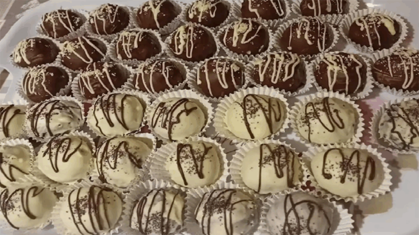 Nepečené vánoční kuličky – „zerbo“ a makové s marcipánem