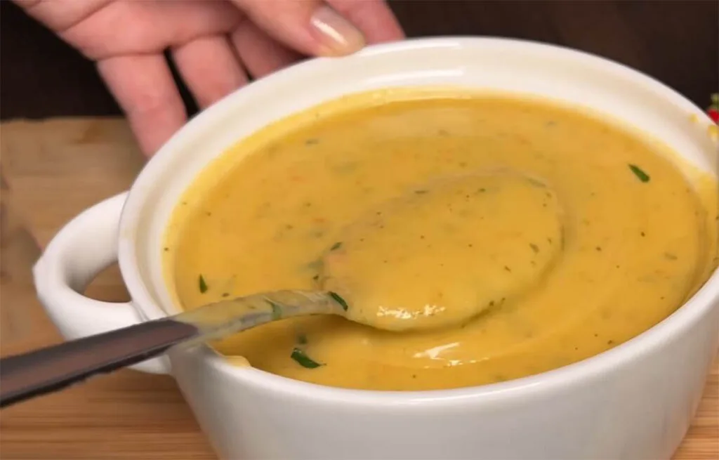 Ich esse es immer dann, wenn ich die ersten Beschwerden spüre und schütze so meinen Körper vor den ersten saisonalen Beschwerden | Nur 210 Kcal!