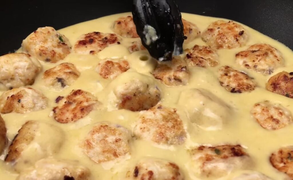 Udělala jsem 1 kilo masových kuliček a ochutila je touto omáčkou, na konci večeře nezbyla ani jedna: neuvěřitelné | Večeře s 440 kaloriemi!