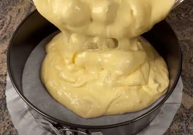 Jogurtový třešňový koláč za 5 minut!