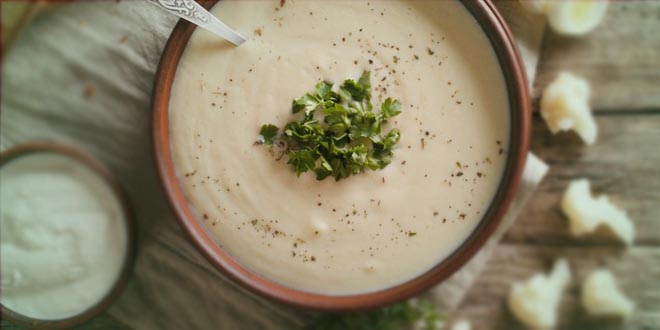 Krémová květáková polévka s bramborami