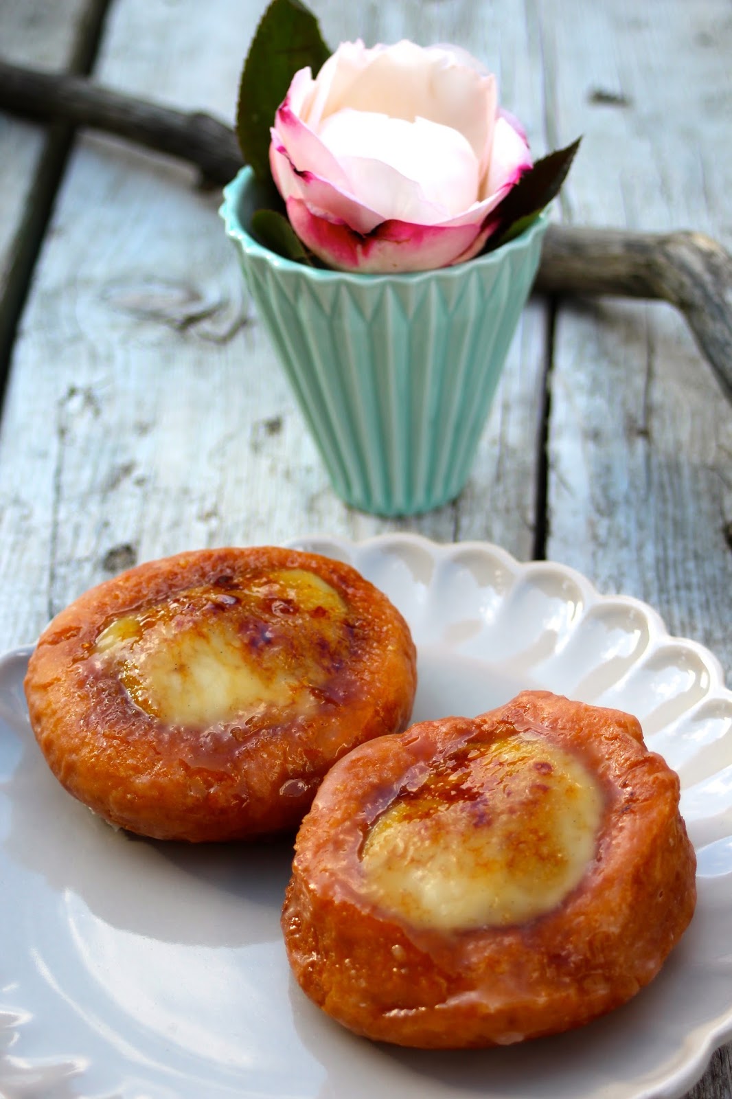 Vanilkové veganské donuty crème brûlée s bourbonem