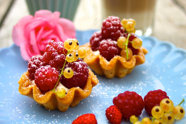 Malinové tartaletky s mascarpone krémem à la Ottolenghi
