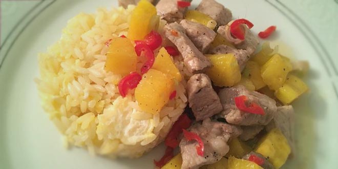 Nízkosacharidové vepřové s konjakovou rýží a jarní cibulkou