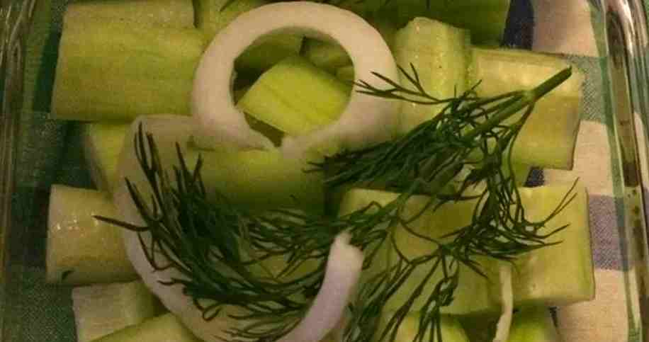 Sladkokyselé nakládané okurky