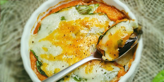 Zapečené sojové maso s lilkem a sýrem – veganské