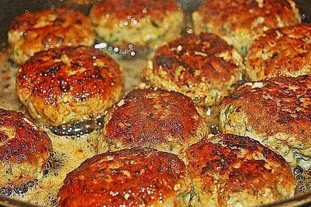 Recept na rychlé karbanátky s křupavou cibulkou