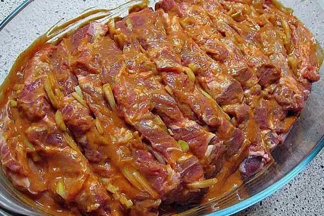 Recept na pečené maso – pomalu dušené v troubě