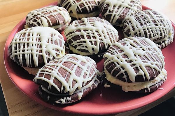 Red Velvet Whoopie koláčky