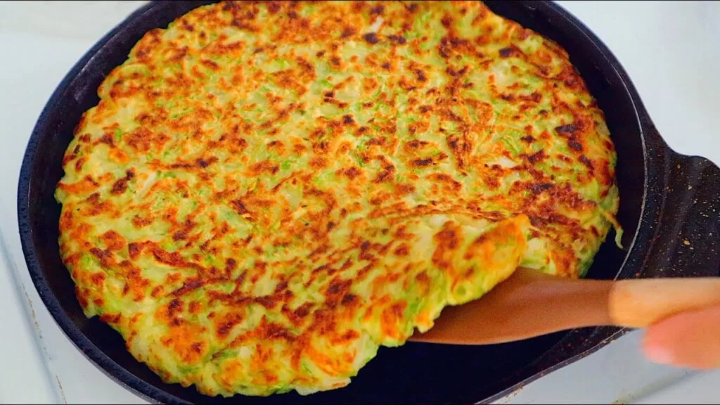 So bereite ich die herzhafte Pizza zu, fülle sie auch und esse dann alles auf: das 650-Kalorien-Dinner!