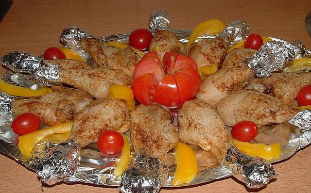 Křupavá kuřecí stehna z trouby